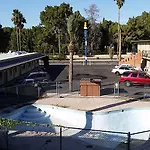 Riviera Motor Lodge